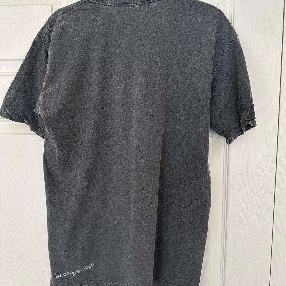 Tying You to Me Tee - Picture 2 of 2
